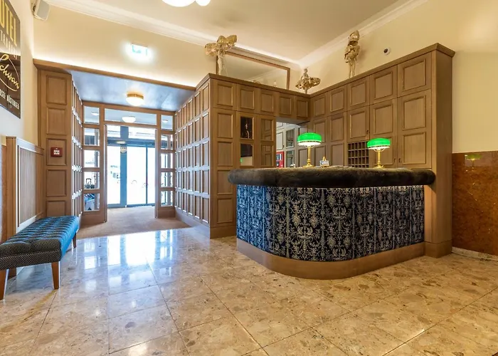 Seehotel Schwan Отель Гмунден