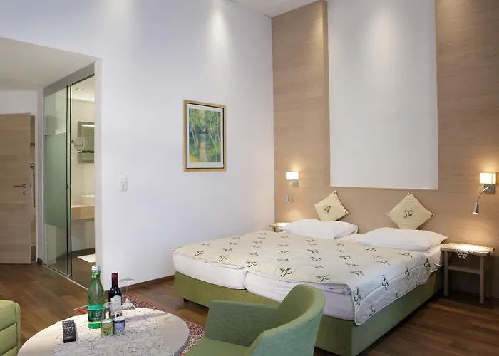 Отель Seehotel Schwan Гмунден