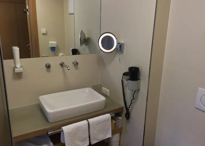 Отель Seehotel Schwan Гмунден